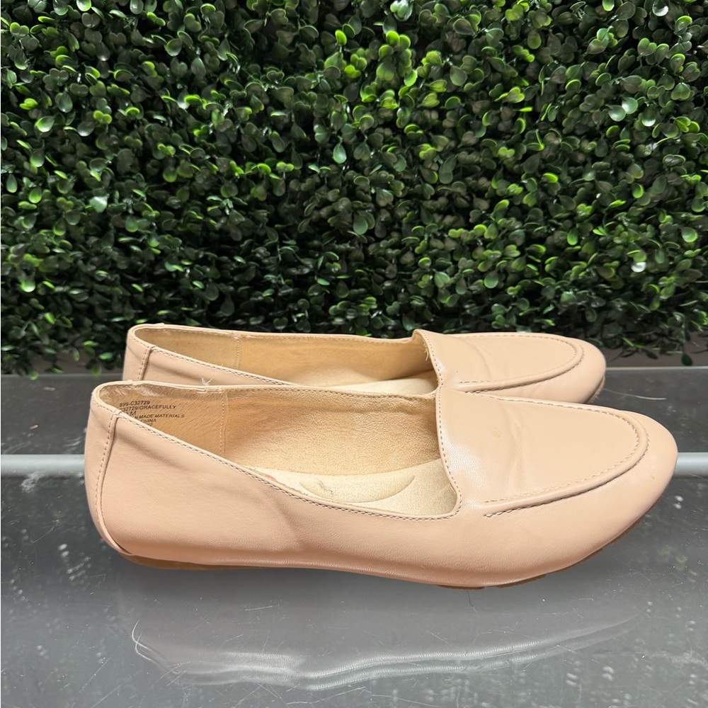 Cliffs by WHITE MOUNTAIN Women's Cream Loafers - Picture 8 of 10